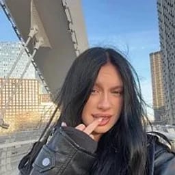 Соня Сафарова